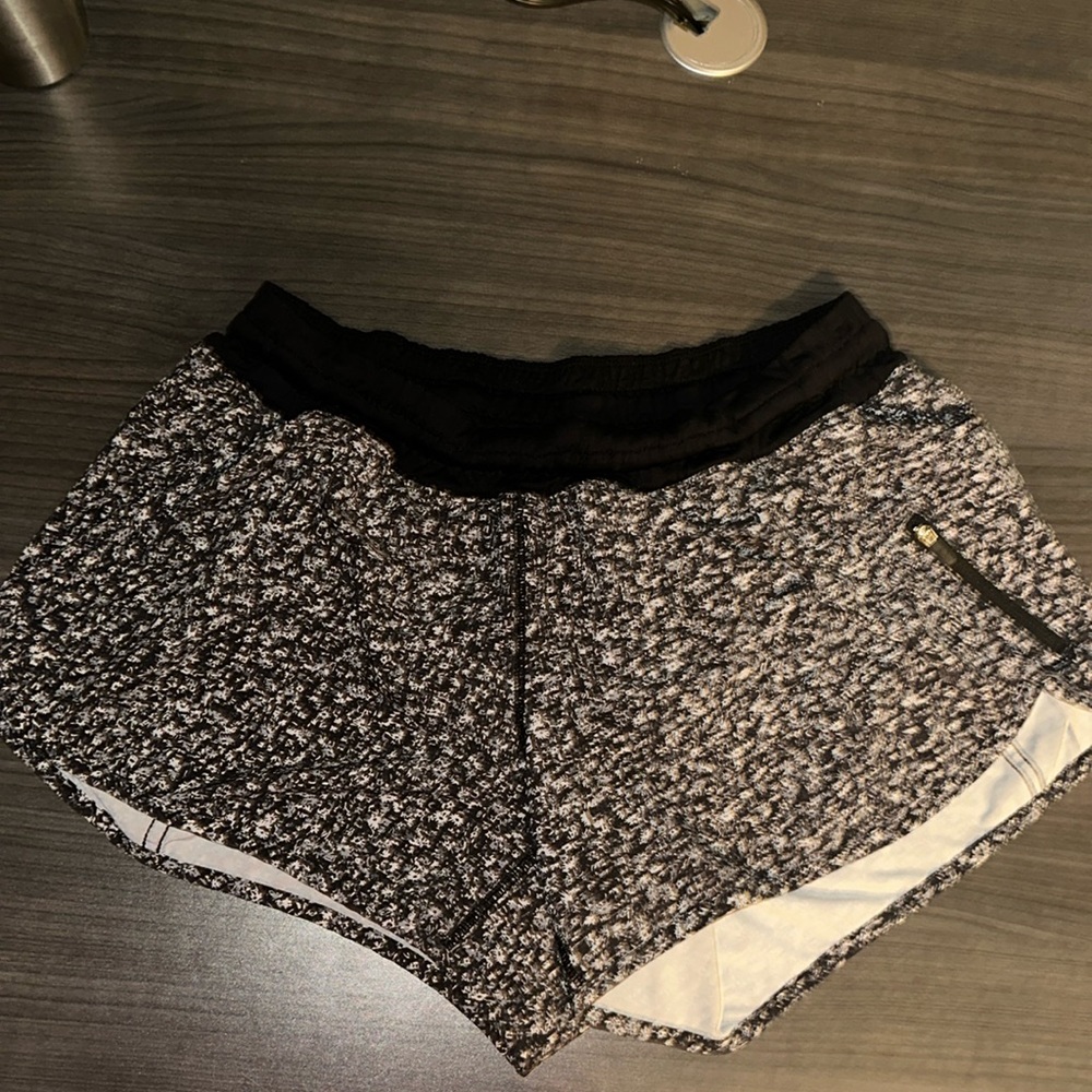 Lulu lemon speed up short venture floral alipne